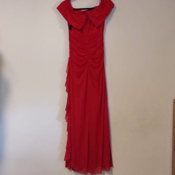 Betsy & Adam Ruched Off the Shoulder Gown Dress Red Size 6 - Picture 7 of 12